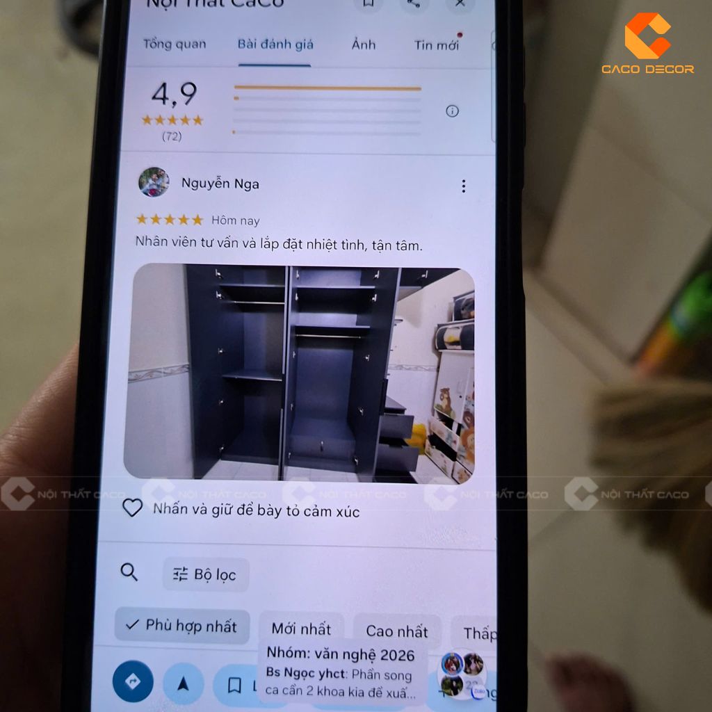 Khách hàng đánh giá chất lượng sau khi bàn giao hoàn thiện tủ quần áo xong 