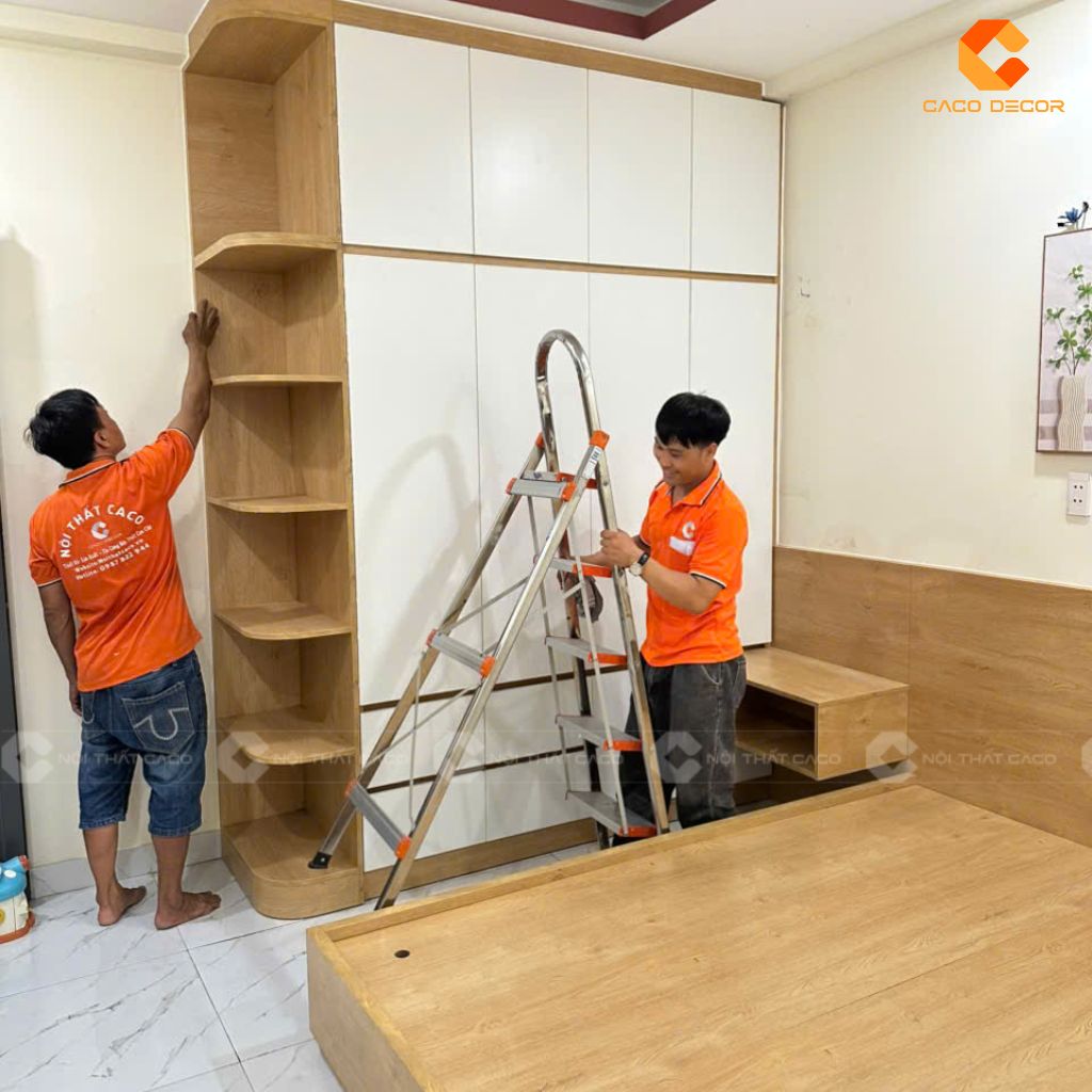 Đội ngũ thi công của nhà Caco đang hoàn thiện công trình