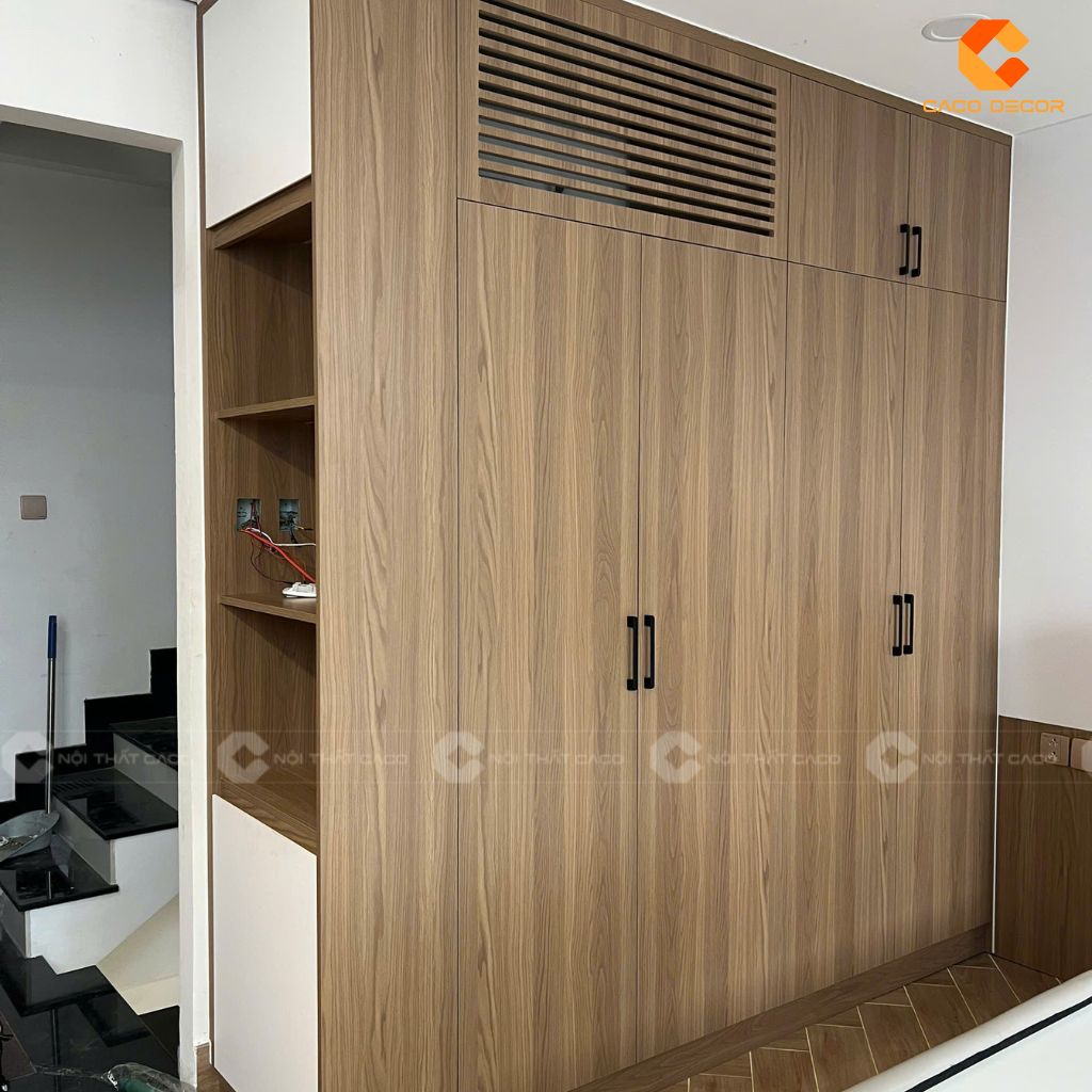 Tủ quần áo kịch trần phòng 1