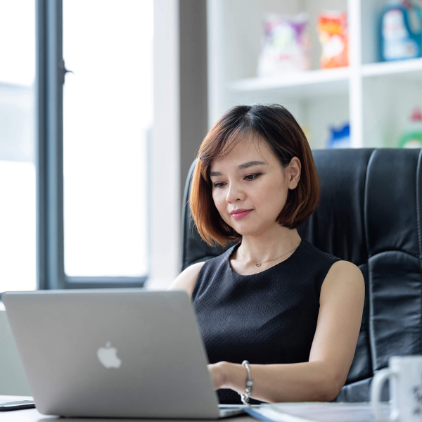 cảm nhận khách hàng Chị Hải Hà về Thi công nội thất nhà bếp